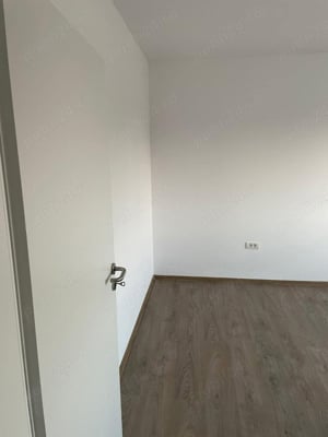 Vand apartament 2 camere  - imagine 5