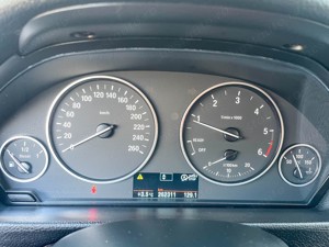 BMW 3er . 2,0 Diesel . Euro 5 . An 2014 06 . Rate fixe , Garantie 12 luni . Buy back . Test drive .  - imagine 14