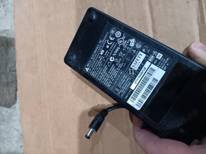 Alimentator incarcator 12V dc 5A - imagine 2