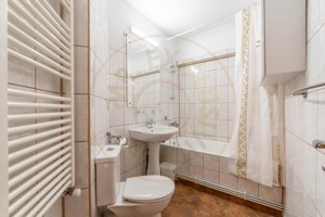  DE INCHIRIAT-Apartament 2 camere Ultracentral-Pitesti-Piata Vasile Milea! - imagine 4