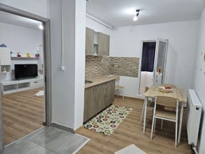 Inchiriere apartament  2 camere decomandat