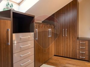 Apartament, 3 camere de închiriat, cu parcare, ultracentral, Oradea - imagine 11