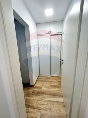 Apartament cu 3 camere de vânzare în zona Tractorul - imagine 20