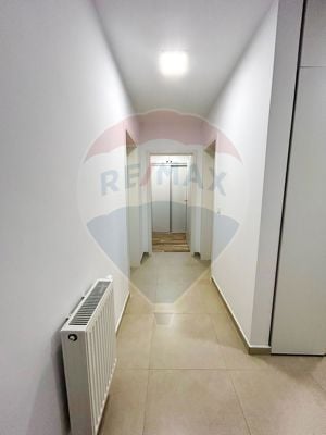 Apartament cu 3 camere de vânzare în zona Tractorul - imagine 17