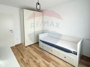 Apartament cu 3 camere de vânzare în zona Tractorul - imagine 12