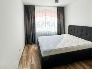 Apartament cu 3 camere de vânzare în zona Tractorul - imagine 4