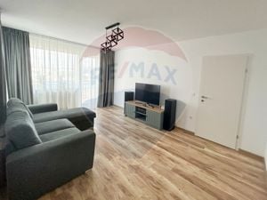 Apartament cu 3 camere de vânzare în zona Tractorul - imagine 7