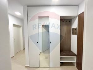 Apartament cu 3 camere de vânzare în zona Tractorul - imagine 19