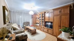 Apartament 2 camere, etaj intermediar, centrala proprie, zona Lipovei