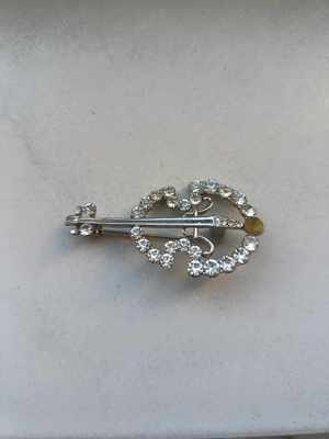 Brosa instrument muzical 4.8x2.5cm Vioara, Bass, Violina, vintage brooch, Belle broche 