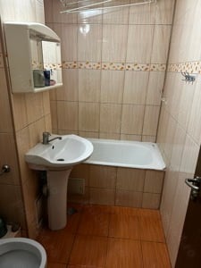 Inchiriez apartament cu o camera la parter ,31.5mp - imagine 9