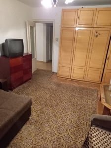 proprietar închiriez apartamente 2 camere decomandat 320 euro strada RENAȘTERII 