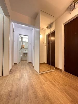 Oportunitate, Apartament decomandat, 2 camere, zona Soarelui - imagine 5