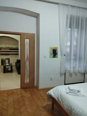 Apartament  central  regim hotelier - imagine 2