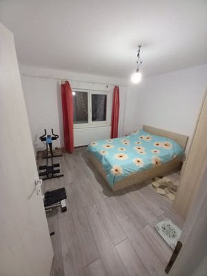 Închiriez apartament 2 camere  - imagine 2