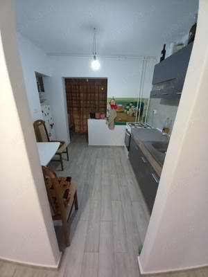 Închiriez apartament 2 camere  - imagine 9