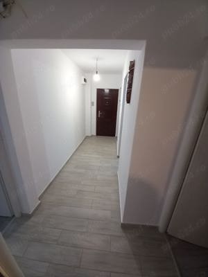 Închiriez apartament 2 camere  - imagine 5