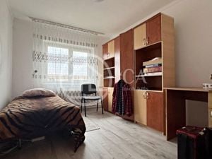 Apartament cu 3 camere de vanzare Str. Banatului Zona  Velenta, Oradea - imagine 3