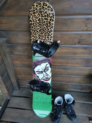 Echipament snowboard placa Pale Joker 150cm. Legaturi si boots Salomon