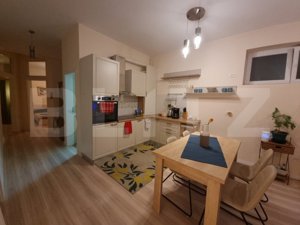 Apartament 3 camere 74 mp - cu 40 mp curte- senzational zona Centru  - imagine 2