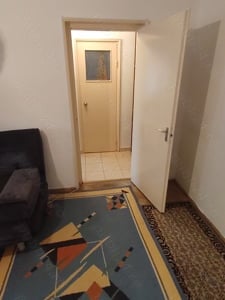 Proprietar inchitiez imediat apartament cu 2 camere semidecomandate, zona Titan