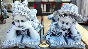 Set statuete doi copii scolari, gri patinat, model S15.