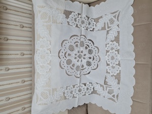 fata de masa alba cu broderie sparta - imagine 2