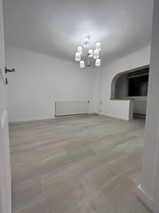 Vand apartament 2 camere cu gradina - imagine 3