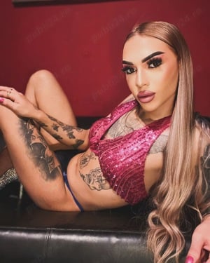 Din nou in Focșani transsexualla de lux   - imagine 4