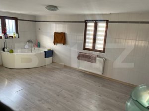 Casa cu 5 camere, 1000 mp teren, locuibila sau pentru investitie - imagine 10