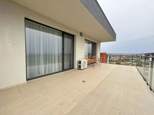 Penthouse, amenajat modern, terasa de 24 mp - Denya Forest - imagine 17