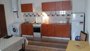 Apartament  cu 2 camere la casa in Cristian 