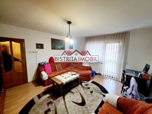 Apartament cu 2 camere, zona centrală, etaj 3, spațios si luminos - imagine 2