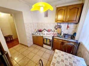 Apartament cu 2 camere, zona centrală, etaj 3, spațios si luminos - imagine 7