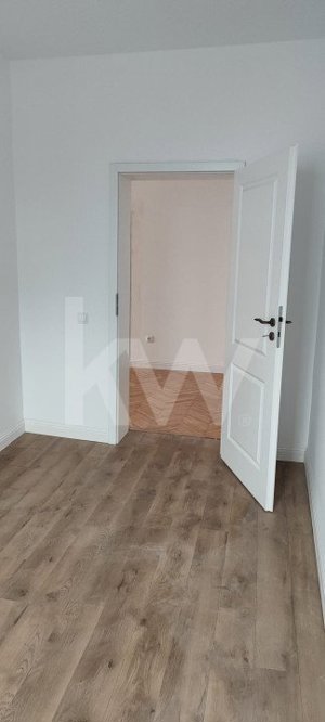 Apartament la casă de vânzare în Parcul Sub Arini - imagine 2