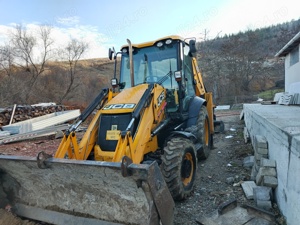 Buldoexcavator jcb  de inchiriat