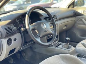 VW Passat 1.9 tdi  - imagine 5