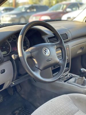 VW Passat 1.9 tdi  - imagine 7