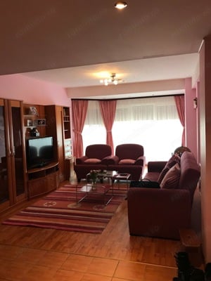 Apartament Spațios cu vedere în ambele părți și dispune de de două locuri parcare 