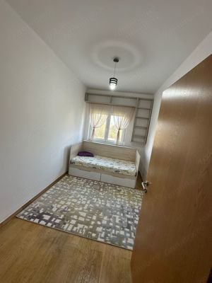 Proprietar vand apartament 3 camere 80 mp utili 13 mp terase,loc de parcare in Complex Europa - imagine 4