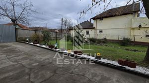 Casa individuala cu 5 camere si 3 bai, teren 1700 mp, Giarmata - imagine 9