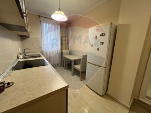 De Închiriat  Apartament 2 camere+ Garaj  zona Centralā - imagine 2