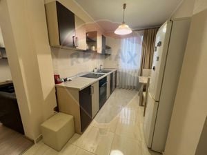 De Închiriat  Apartament 2 camere+ Garaj  zona Centralā - imagine 4