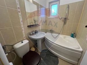 De Închiriat  Apartament 2 camere+ Garaj  zona Centralā - imagine 8