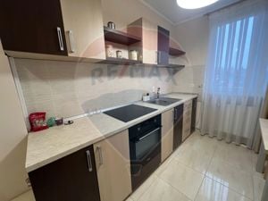 De Închiriat  Apartament 2 camere+ Garaj  zona Centralā - imagine 3