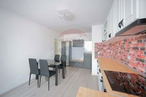 Apartament cu 3 camere de vânzare, zona Ioșia - imagine 10