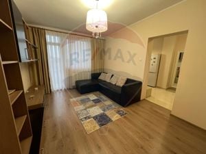 De Închiriat  Apartament 2 camere+ Garaj  zona Centralā