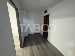 Apartament renovat 2 camere decomandate si balcon zona Rahovei Sibiu - imagine 6