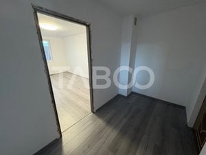 Apartament renovat 2 camere decomandate si balcon zona Rahovei Sibiu - imagine 7