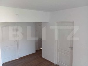 Apartament 3 camere, 70 mp, etaj 3, zona centrala - imagine 2